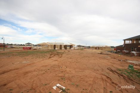 18 Leaf St, Parafield Gardens, SA 5107