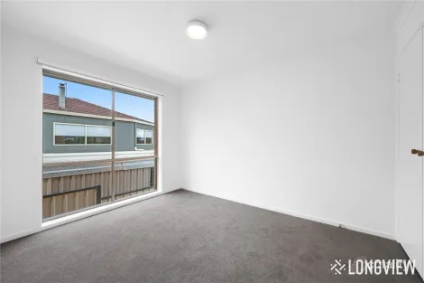 Property photo of 15 Centenary Drive Mill Park VIC 3082