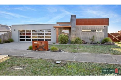 Property photo of 12 Leadbeater Mews Newborough VIC 3825