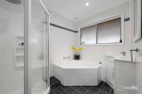 Property photo of 43 Pasadena Crescent Macquarie Hills NSW 2285