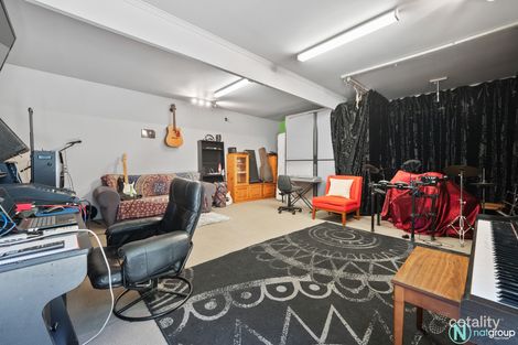 Property photo of 11 Cresthill Avenue Regents Park QLD 4118