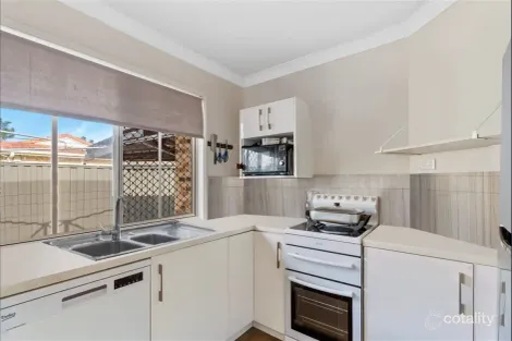 Property photo of 11 Avalon Court Marsden QLD 4132