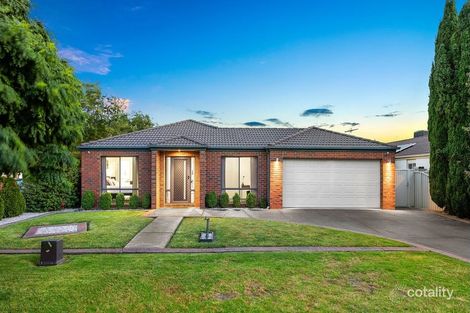 Property photo of 1 Honeysuckle Close Pakenham VIC 3810