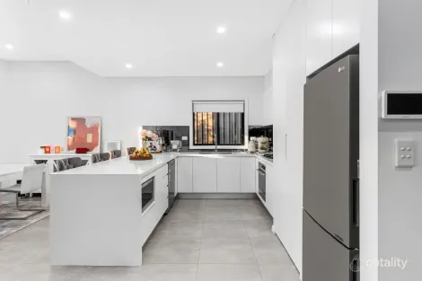 Property photo of 1 Clerke Place Kings Langley NSW 2147