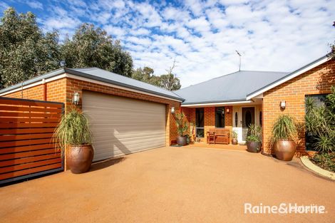 Property photo of 37 Talus Drive Mount Richon WA 6112