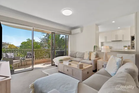 11/9 Bayview St, Runaway Bay, QLD 4216