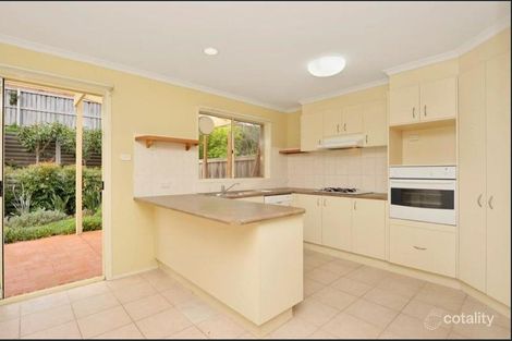 Property photo of 4 Oak Court Box Hill South VIC 3128