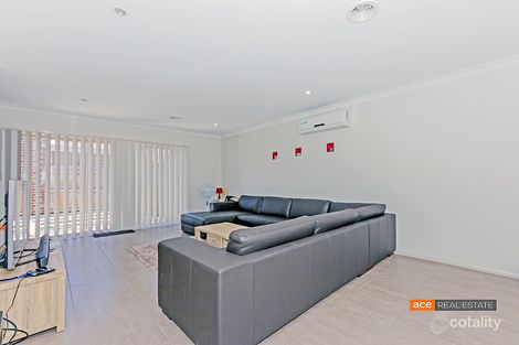 Property photo of 1/35 Cropley Crescent Laverton VIC 3028