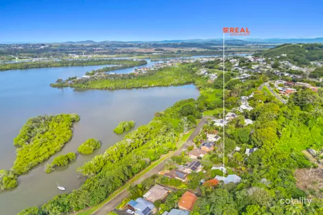 Property photo of 71 Bimbadeen Avenue Banora Point NSW 2486