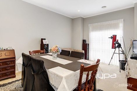 Property photo of 69 Jade Way Hillside VIC 3037