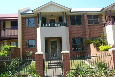Property photo of 19/18 Tallebudgera Creek Road Burleigh Heads QLD 4220