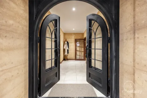 Property photo of 136 Charles Sturt Drive Doreen VIC 3754