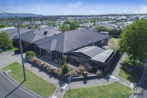 22 Gordon Bvd, Gisborne, VIC 3437