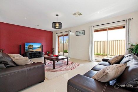 Property photo of 32 Farmhouse Boulevard Epping VIC 3076