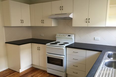 Property photo of 47 Minnamurra Crescent Hillvue NSW 2340