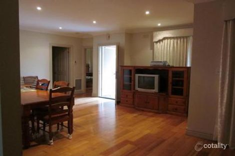 Property photo of 1/22 Milloo Crescent Mount Waverley VIC 3149