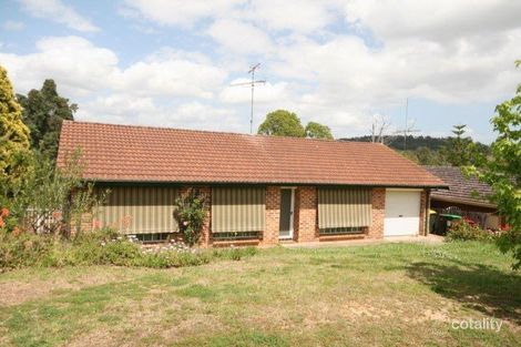 15 Silica Cres, Eagle Vale, NSW 2558