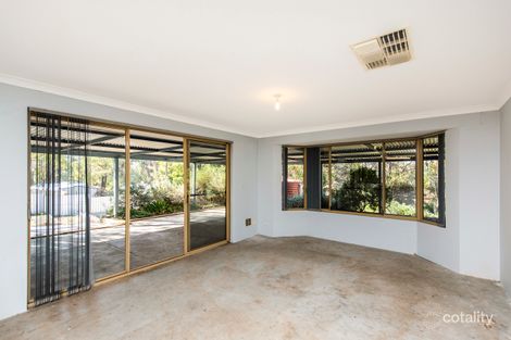 Property photo of 4 Dunham Glen Wooroloo WA 6558