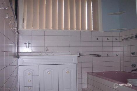 Property photo of 1 Chelmsford Crescent St Albans VIC 3021