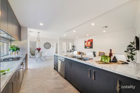 4 Ralph Rd, Hackham West, SA 5163