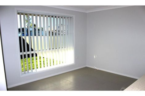 Property photo of 2/46 Acacia Drive Miles QLD 4415