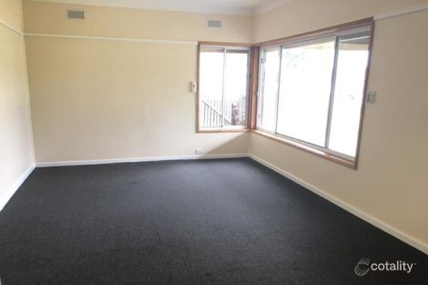 Property photo of 21 Phelps Crescent Bradbury NSW 2560