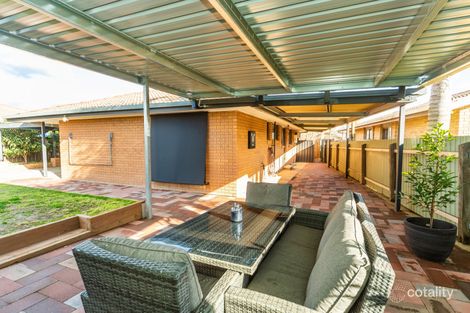 Property photo of 5 Renwick Court Lavington NSW 2641