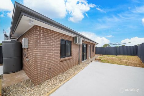 Property photo of 4 Lorenzo Crescent Rosemeadow NSW 2560