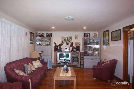 Property photo of 73 Devonshire Crescent Oak Flats NSW 2529