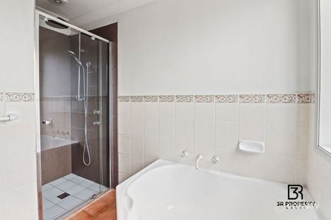 Property photo of 2 Tallowood Court Plumpton NSW 2761