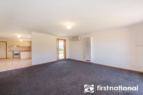 Property photo of 7 Lauren Square Pakenham VIC 3810