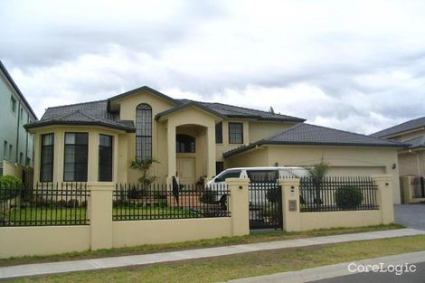 Property photo of 5 Battenberg Close Cecil Hills NSW 2171