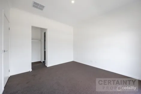 Property photo of 29 Allan Close Pakenham VIC 3810