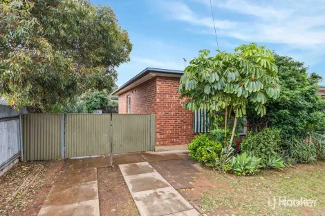 Property photo of 16 Stakes Crescent Elizabeth Downs SA 5113