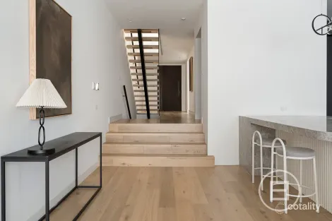 Property photo of 8A Trinafour Street Moonee Ponds VIC 3039