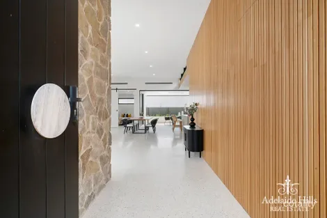 Property photo of 7 Red Cedar Parade Mount Barker SA 5251