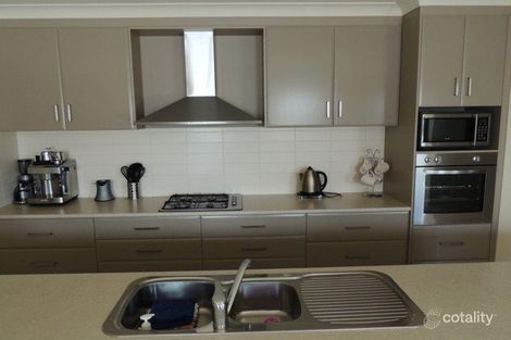 Property photo of 2 Wendouree Drive Kialla VIC 3631