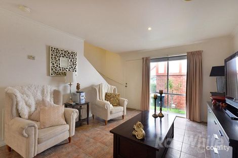 Property photo of 5/24 Napoleon Road Ferntree Gully VIC 3156