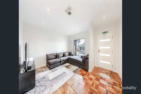 Property photo of 8 Snowden Place Roxburgh Park VIC 3064