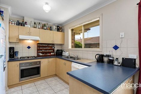 Property photo of 2/9 South Avenue Altona Meadows VIC 3028