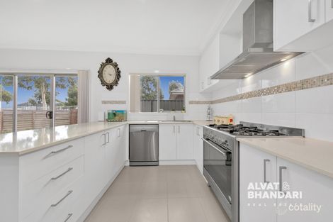 Property photo of 6/11 Katsura Retreat Roxburgh Park VIC 3064