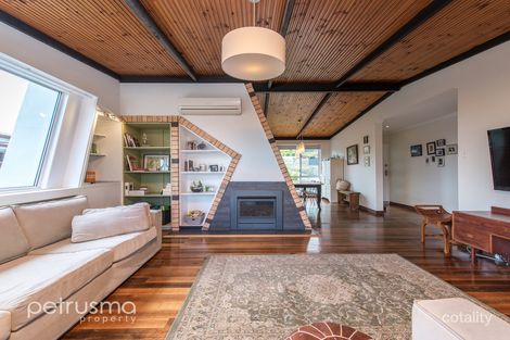 Property photo of 2 Malunna Road Lindisfarne TAS 7015