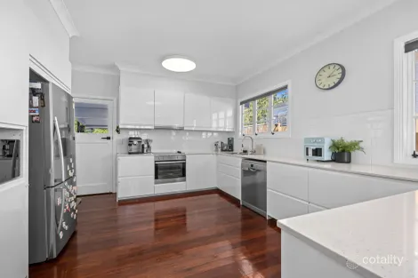 Property photo of 8 McMahon Street Bundamba QLD 4304