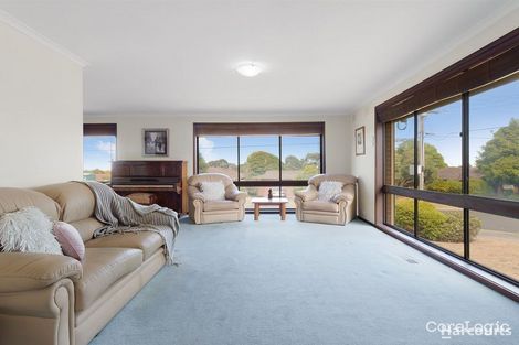 Property photo of 22 Cezanne Crescent Wheelers Hill VIC 3150