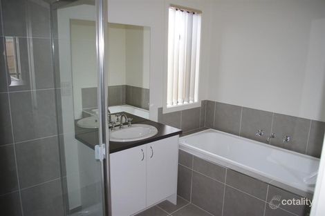 Property photo of 27 Midland Road Doreen VIC 3754