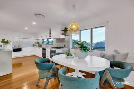Property photo of 28 Masterton Street Oxley QLD 4075