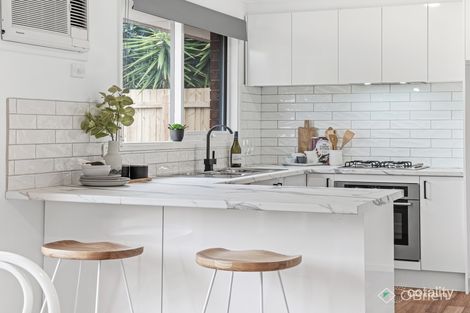 Property photo of 8 Sandfield Drive Carrum Downs VIC 3201