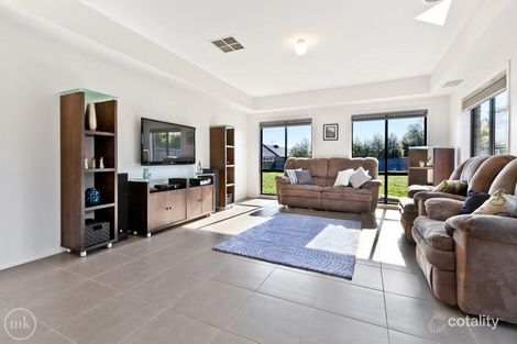 Property photo of 74 Overland Drive Doreen VIC 3754
