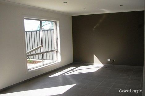 Property photo of 2/335 Grand Boulevard Craigieburn VIC 3064