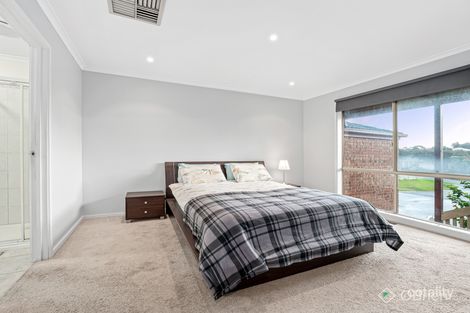 Property photo of 4 George Bass Court Skye VIC 3977